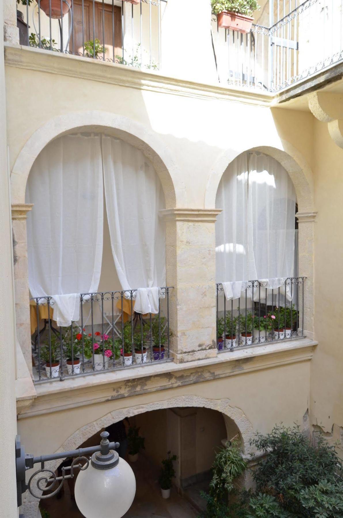 B&B Casa D'Alleri Syracuse Extérieur photo